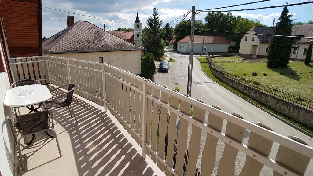 Villa Nora ヘーヴィーズ エクステリア 写真